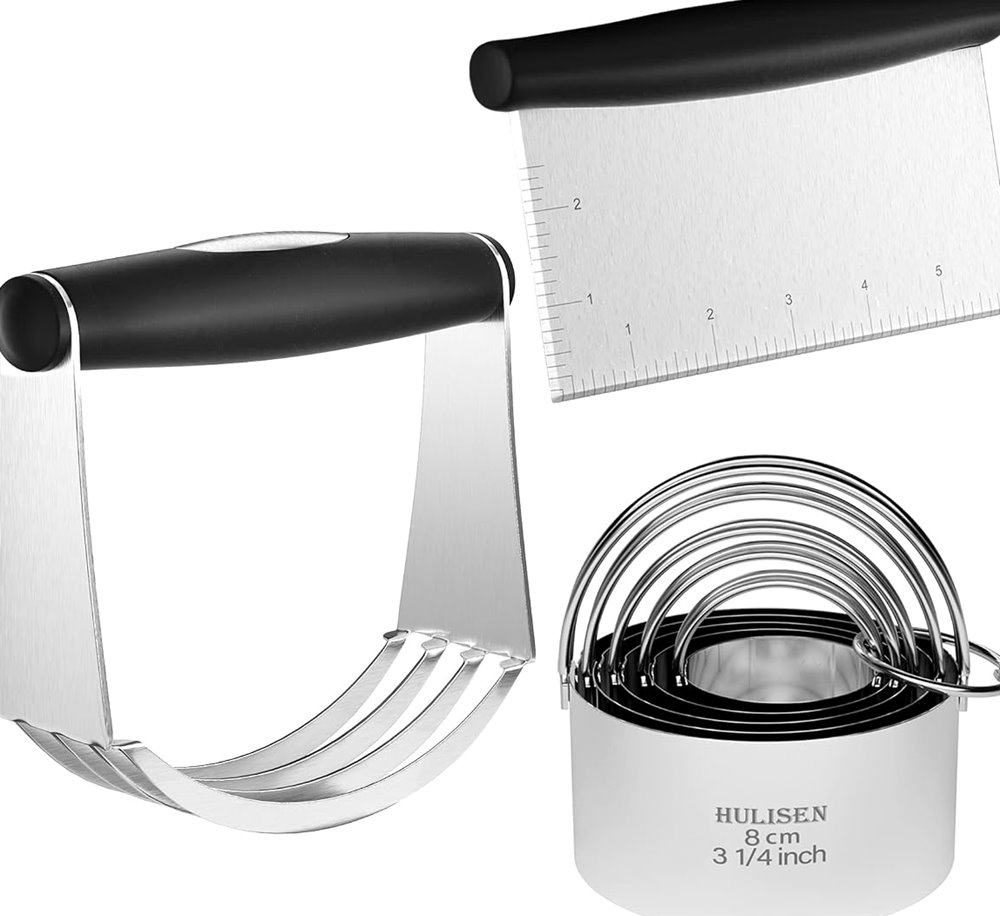 Baking Set: Biscuit Cutters, Pastry Scraper & Dough Blender